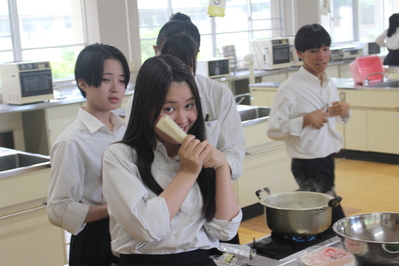 １